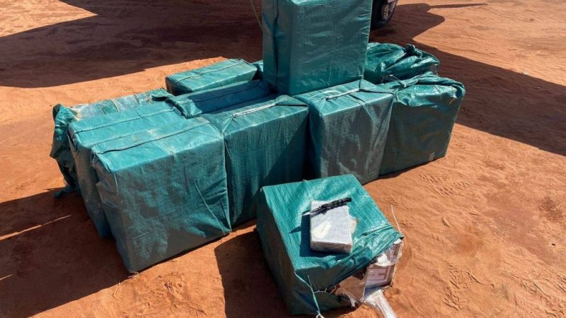 Polícia Federal intercepta e apreende avião com 500 kg de cocaína na divisa entre SP e MS