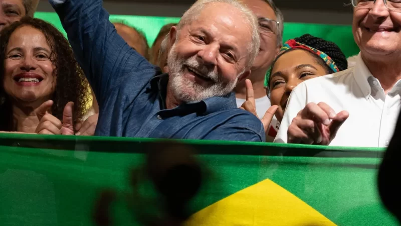 O NOVO PRESIDENTE DO BRASIL, DIZ QUE NÃO TEMOS DOIS BRASIS