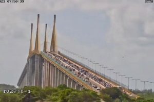 Acidente na entrada da ponte Newton Navarro deixa trânsito lento nesta quarta-feira (11)